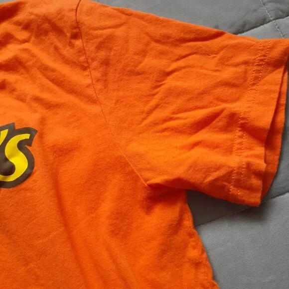 Reese's Peanut Butter Cup Logo T-shirt Unisex Med Orange Bella Canvas Candy Tee - Picture 3 of 7